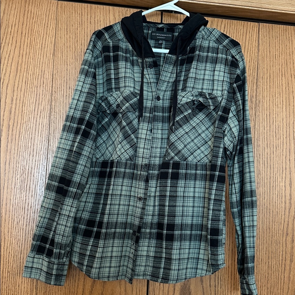 No Boundaries Black and Green Flannel Shirt